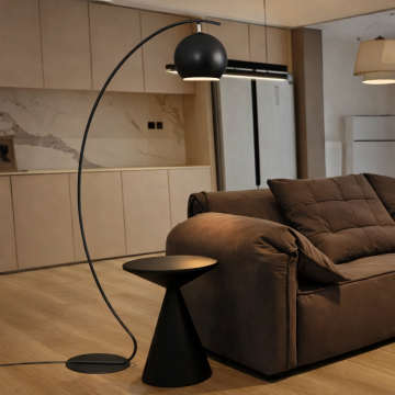 BLACK FLOOR LAMP 1