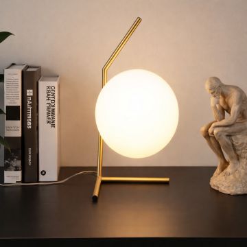 GOLDEN TABLE LAMP 5