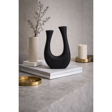 U-shaped wooden vase-black