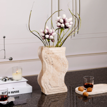 UNDULA VASE