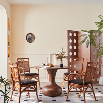 CAVRA DINING TABLE