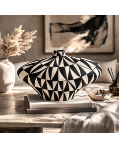 GEOMETRIC VASE 2